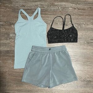 EUC Lululemon Matching Bundle. Size 4